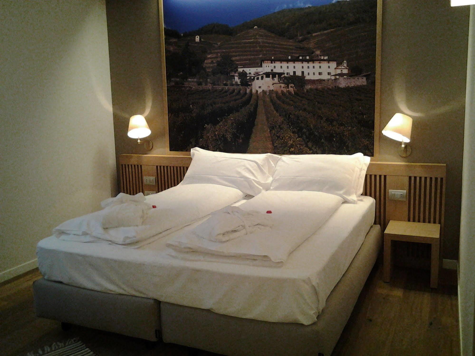 Wine Hotel Retici Balzi Poggiridenti المظهر الخارجي الصورة