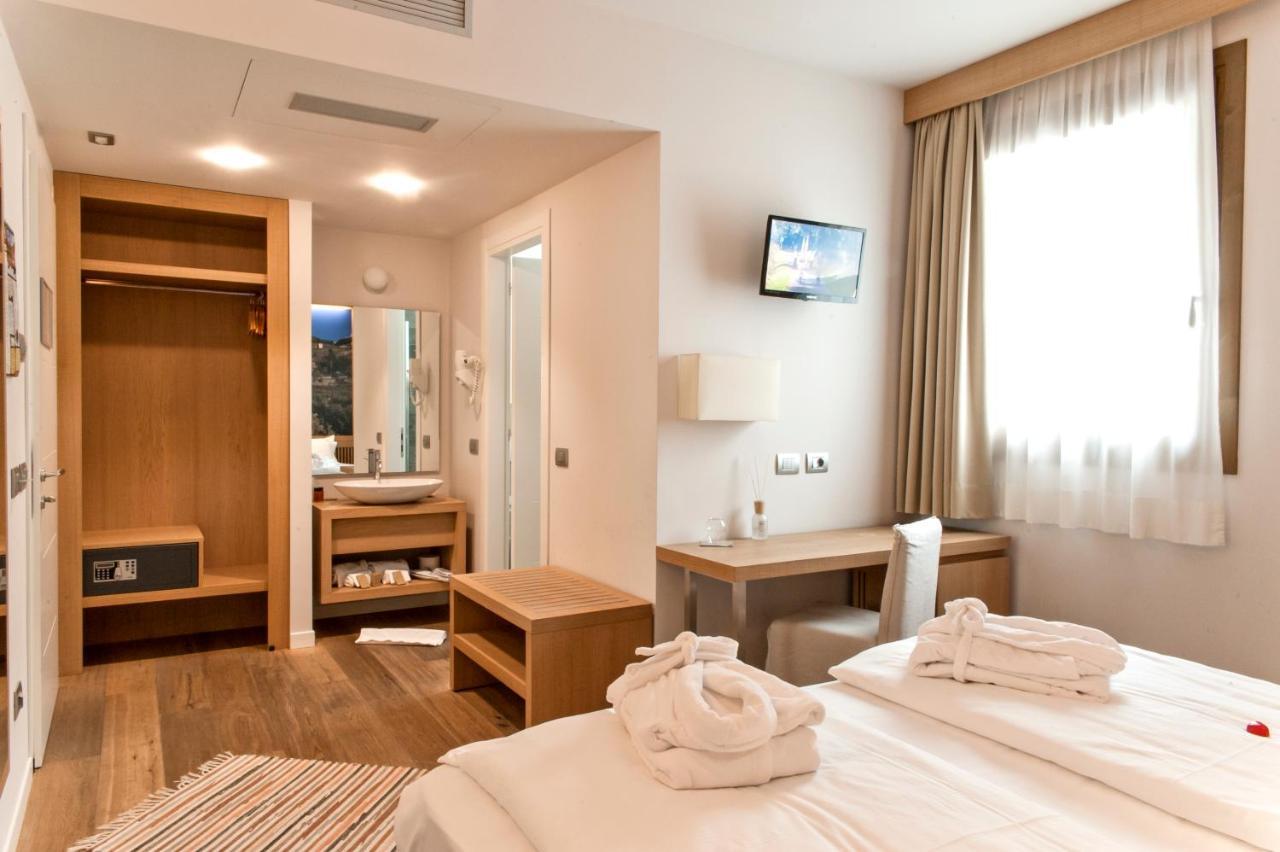 Wine Hotel Retici Balzi Poggiridenti المظهر الخارجي الصورة